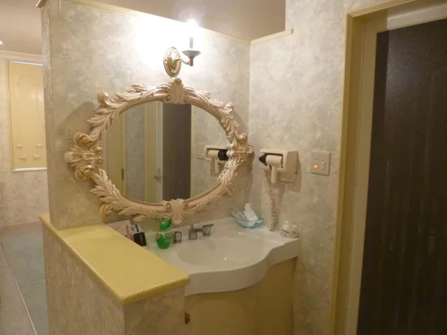 غرفة قياسية بسريرين منفصلين مع أريكة، Hotel Shalala 4/5