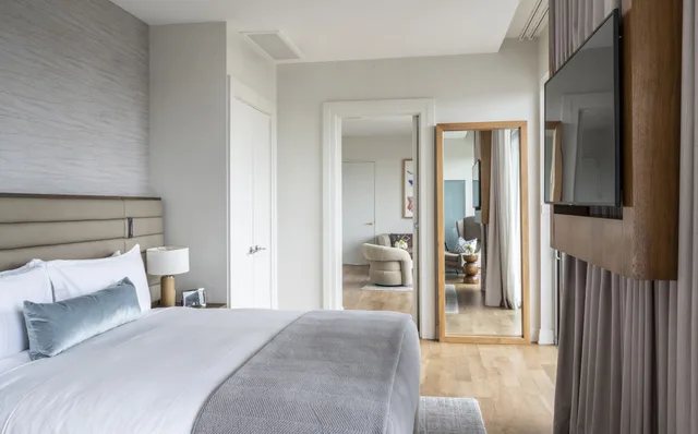 Signature, Suite, King Bed, Terrace, Dupont Circle Hotel 1/5
