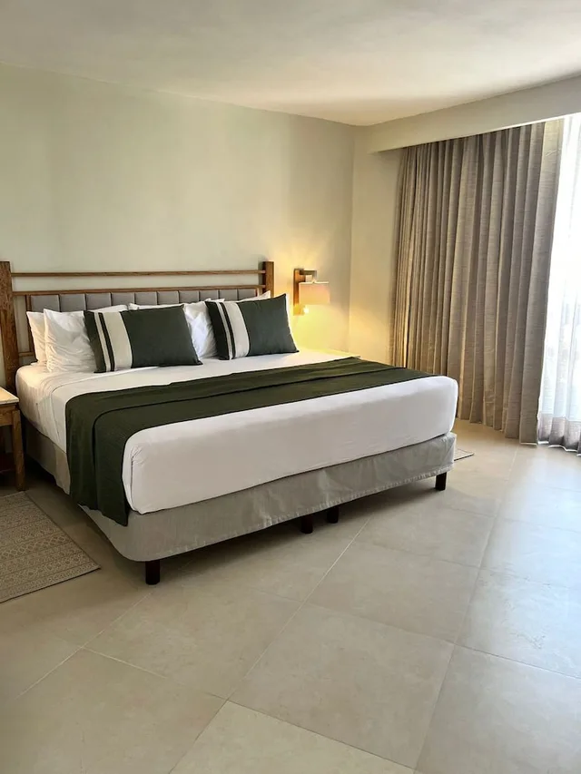 غرفة سوبيريور ديلوكس بسرير كينج، Park Royal Beach Acapulco - All Inclusive 4/8