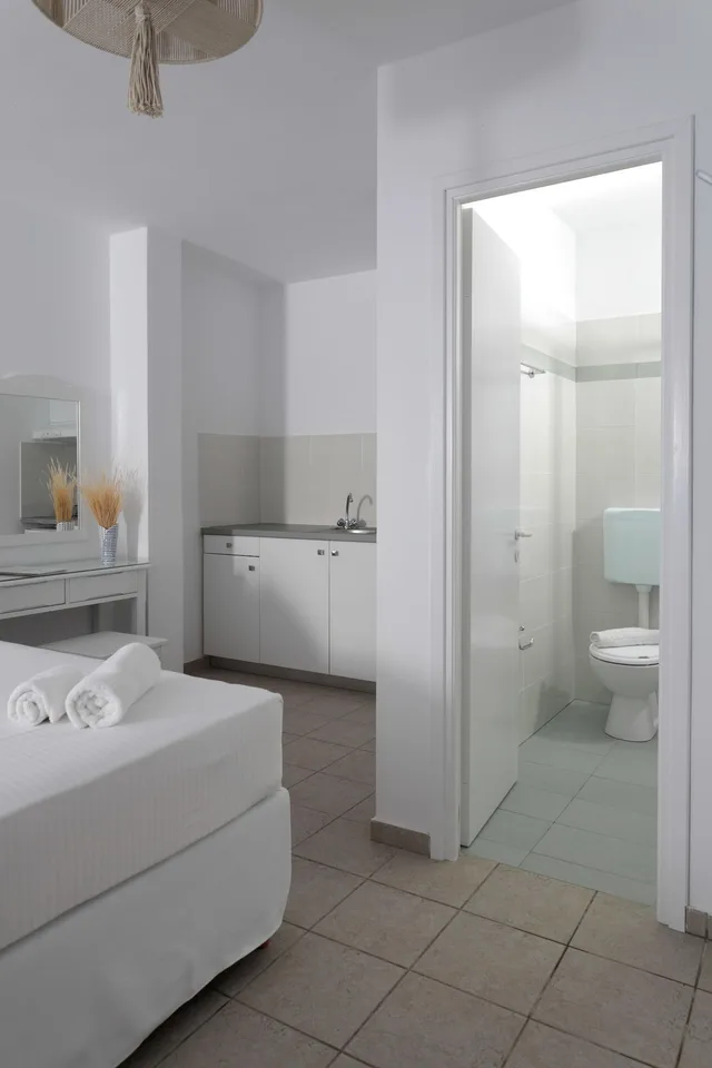Basement, Studio, Triple, 1 Queen and 1 Single Bed، Ippokampos 3/4