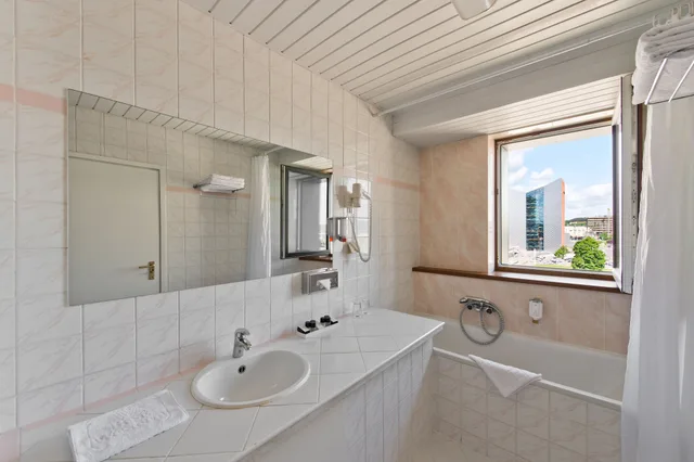 Standard, King Bed, Best Western Vilnius 8/10