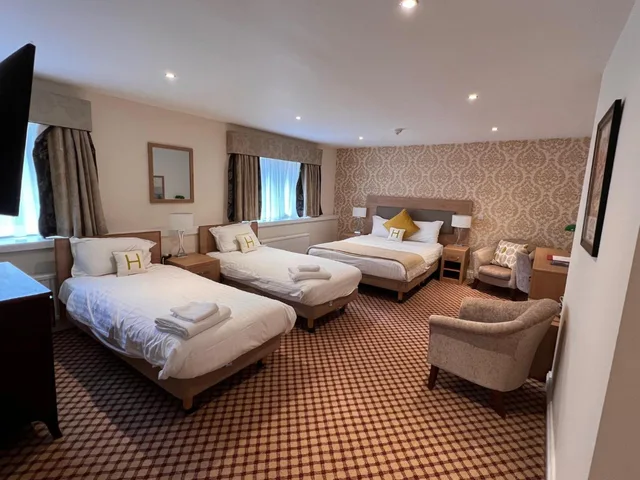 غرفة عائلية، Haley s Hotel 3/4