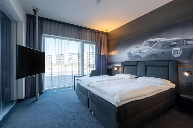 Theme، V8 Hotel Koln @ Motorworld 3/10
