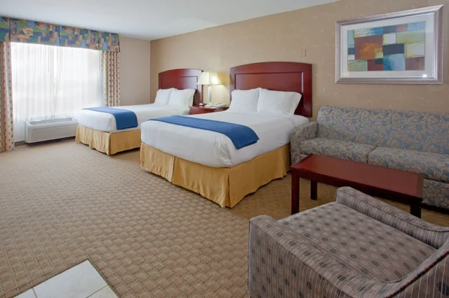 غرفة قياسية بسريرين كوين، Holiday Inn Express Hotel Suites College Station 4/9