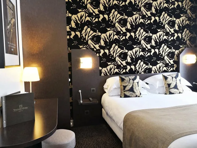 Room, Double Bed, Attic، Hotel Voltaire Opera Nantes 2/2