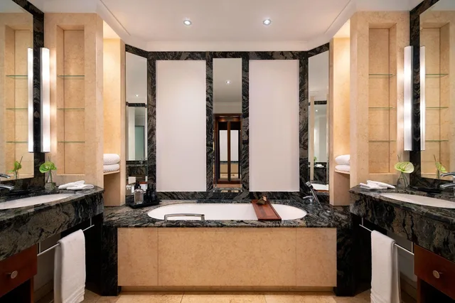 غرفة ديلوكس بسريرين منفصلين بإطلالة على البحر، St Regis Mardavall Mallorca Resort 4/6