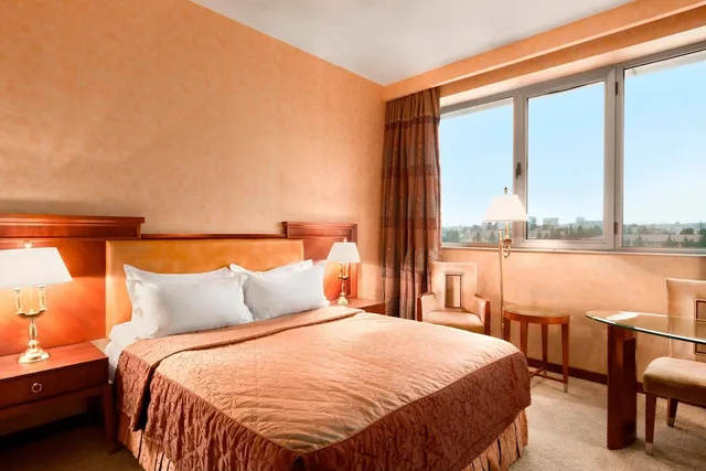غرفة سوبيريور بسرير كوين، Ramada Plaza by Wyndham Gence 2/7