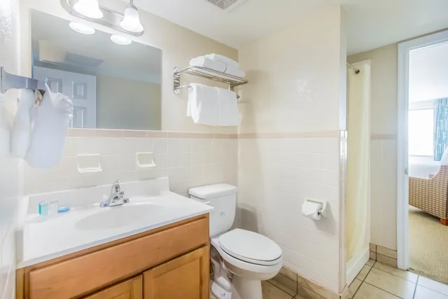2 Rooms, 2 Queen Beds, Gulf Front, Beachside Resort 5/5