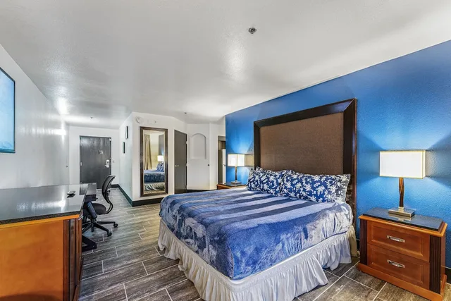 شقة اقتصادية بسرير كينج مع أريكة، Metro Tempe Extended Stay 1/1