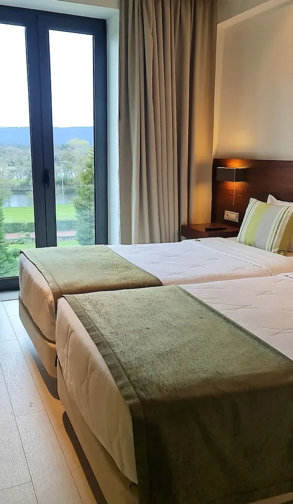 غرفة سوبيريور بسرير مزدوج أو سريرين منفصلين، Inatel Cerveira Hotel 3/8