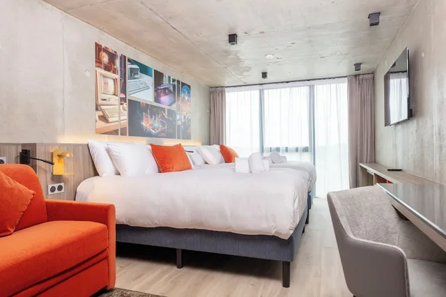 Club, Quadruple, 2 Queen Beds, Sofa, Pool Access, Ki Space Hotel & Spa 1/3
