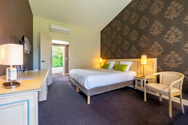 HOTEL LE RELAIS FLEURI، أوكسار 17/50