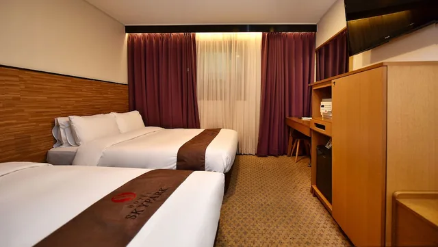 غرفة ديلوكس بسريرين منفصلين، Hotel Skypark Myeongdong I 5/8