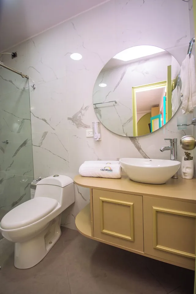 غرفة كومفورت بسرير مزدوج وسرير فردي، Hotel Chromatic 5/5