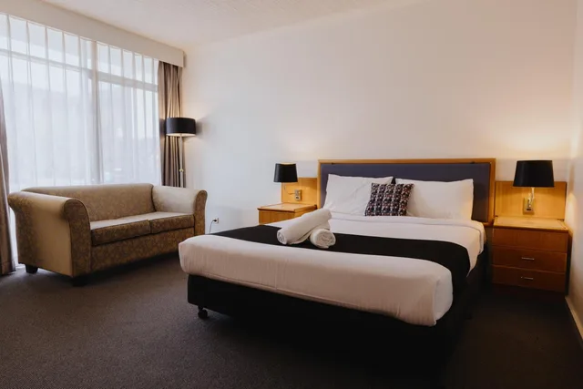 Standard, Queen Bed, Comfort Inn Traralgon 4/7