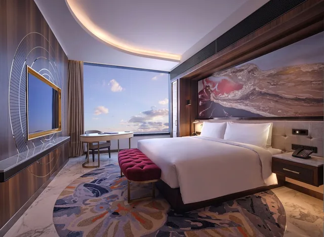 Splash Bay, Suite, King Bed, Sun Tower، INSPIRE Entertainment Resort, A Hilton Partner Hotel 1/2
