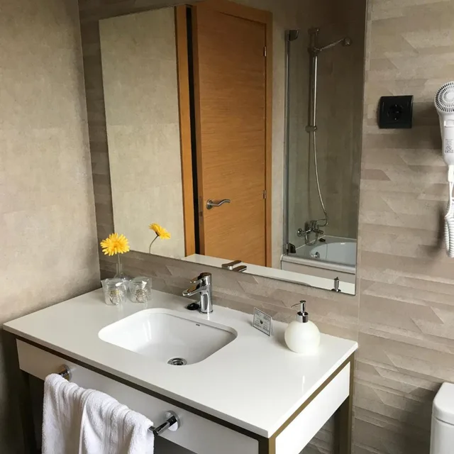 غرفة بسريرين منفصلين، Hotel Mercedes 5/10