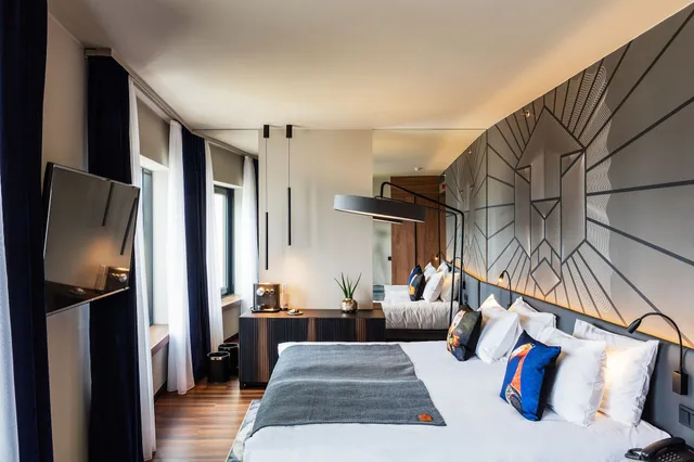 Legendary, Bridge View، Hotel Clark Budapest 2/7