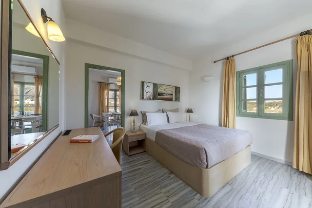 شقة عائلية بسرير مزدوج وسريرين منفصلين بإطلالة على الحديقة بغرفة نوم واحدة، Ambeli Apartments 1/3