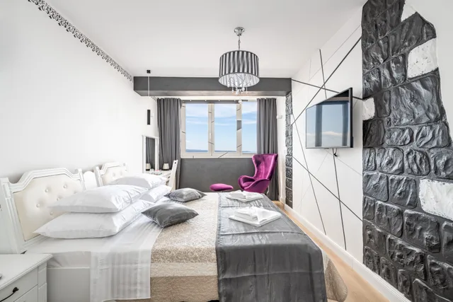 Deluxe, Apartment, Sea View, Pietra Negra 1/2