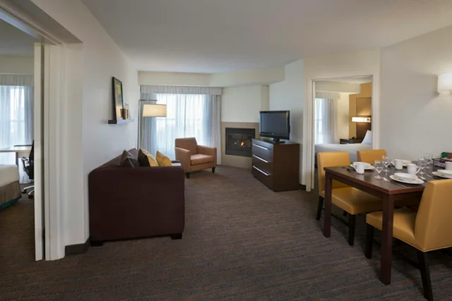 جناح بغرفتي نوم، Cambridge Suites Mississauga 1/1