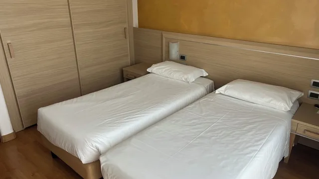 Classic, Twin Beds, Rivus 4/10