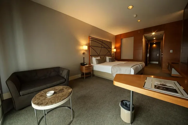 غرفة متصلة سوبيريور بسريرين منفصلين بإطلالة جزئية على البحر مع أريكة، Cevahir Hotel Istanbul Asia 1/1