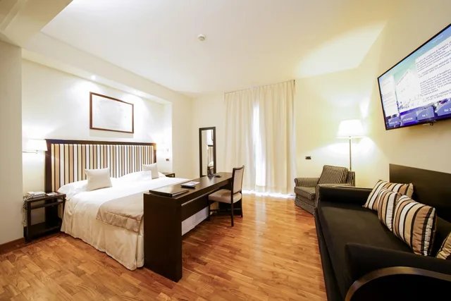 غرفة ديلوكس بسرير مزدوج أو سريرين منفصلين بإطلالة على البحر، Terrazza Marconi Hotel & Spamarine 1/3