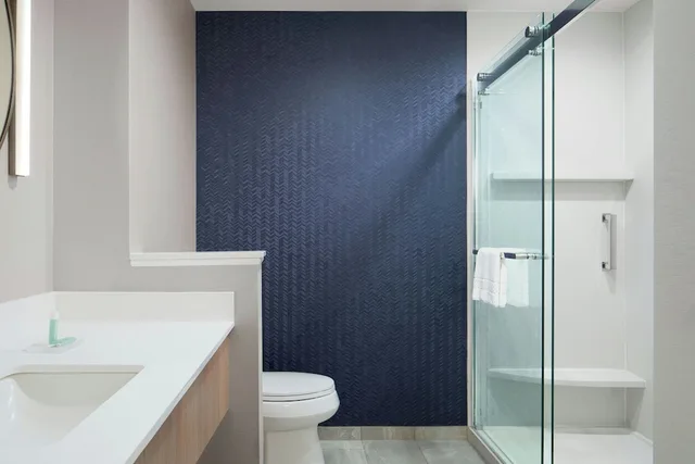 غرفة بسرير كينج، Fairfield By Marriott Inn & Suites Piedmont Greenville 2/5