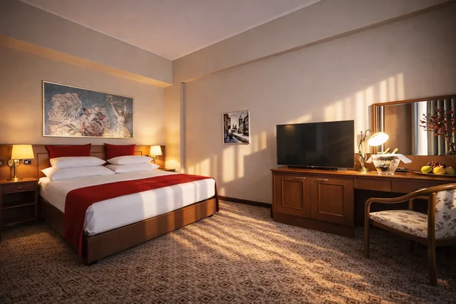 Room, Single, Grand Hotel International 5/8