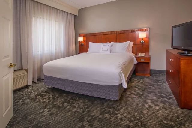جناح بسرير كينج بغرفة نوم واحدة، Sonesta Select Charlotte University Research Park 1/2