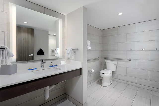 جناح بسرير كينج بشرفة، Holiday Inn Express Pensacola Beach 7/10