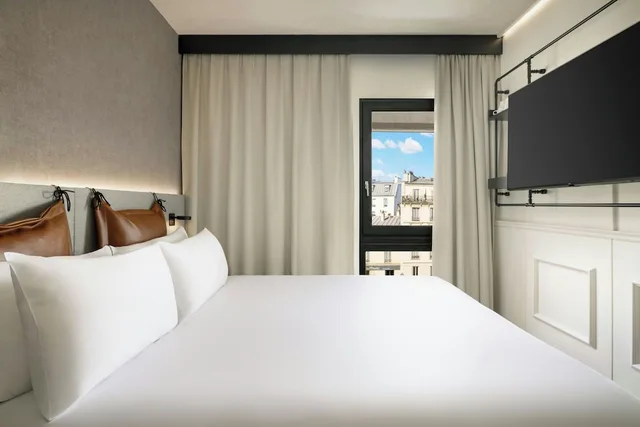 غرفة متصلة بسرير كوين وسريرين منفصلين، Moxy Paris La Villette 3/10