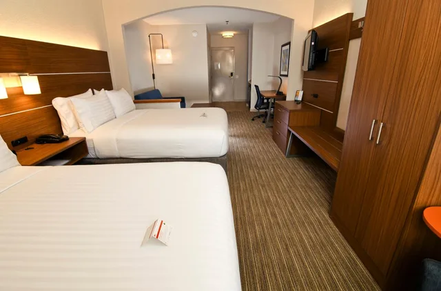 جناح بسريرين، Holiday Inn Express Hotel And Suites Port Clinton Catawba Island 7/10