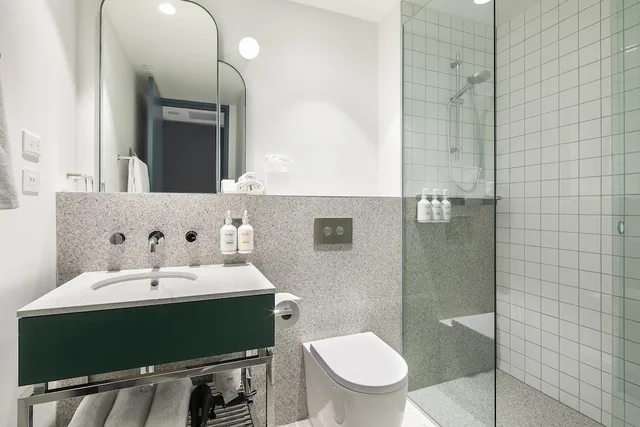 غرفة بريميوم بسريرين مزدوجين في طابق مرتفع، HOLIDAY INN WERRIBEE 7/8