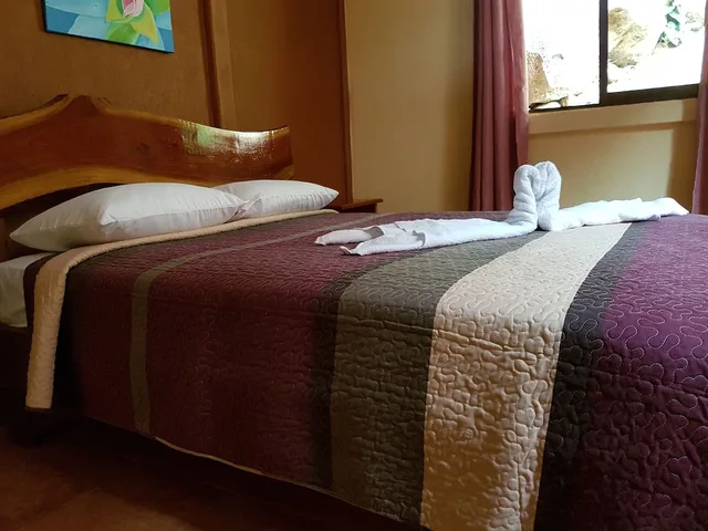 غرفة كومفورت بسرير كوين، Greemount Hotel 2/3