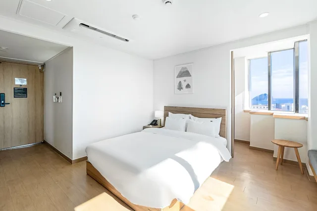 Panorama, Double Bed, Ocean View، Heyy Seogwipo 1/4