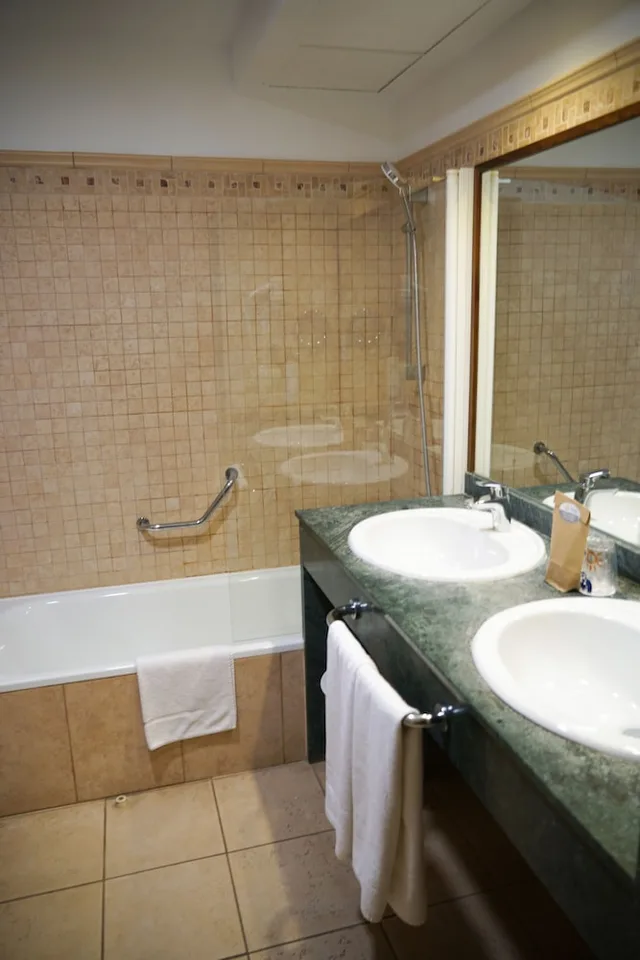 جناح جونيور بسريرين مزدوجين، Ohtels Cabogata 5/8