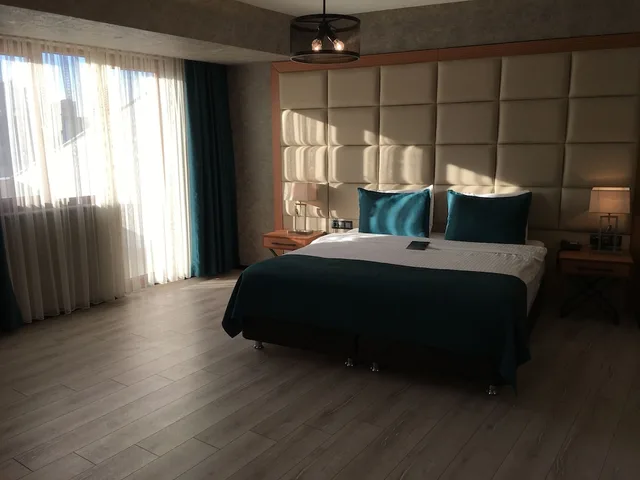 Standard, Grand Vaves Hotel 6/10
