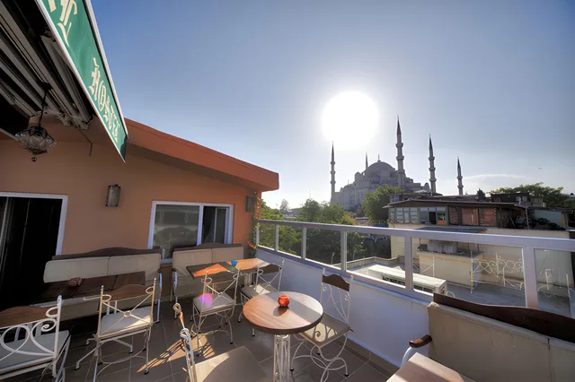 غرفة قياسية بسرير مزدوج، Nobel Hostel 1/2