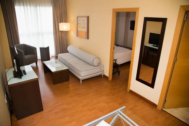 جناح جونيور مفرد، Hotel Vertice Sevilla 9/10
