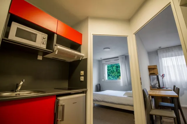 Apartment, Kosy Appart'hotel Le Champ De Mars Reims 4/4