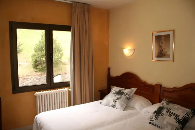 غرفة سوبيريور بسريرين مزدوجين بغرفة نوم واحدة، Hotel Sucara 1/4