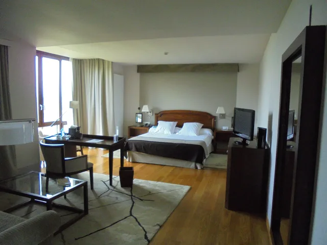 جناح جونيور بسرير كوين، Parador De Argomaniz 2/4