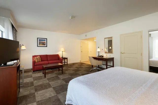 استوديو بسرير كينج لذوي الإعاقة، Hampton Inn and Suites Baton Rouge I 10 East 2/5