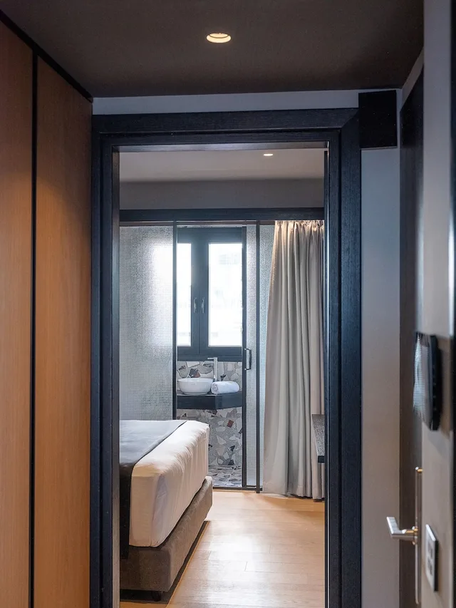 3 Bedrooms, Supreme, Penthouse, 3 Queen Beds, 2 Sofa، 3 Pines Design Living 2/7
