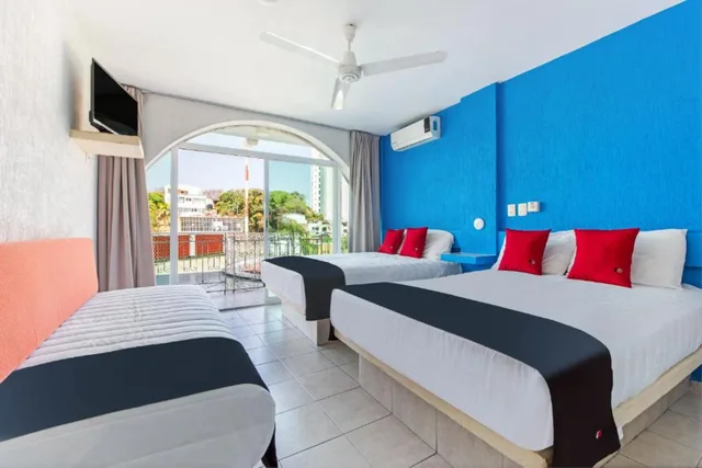 Standard Quintuple، Capital O Hotel El Mejicano Acapulco 4/6