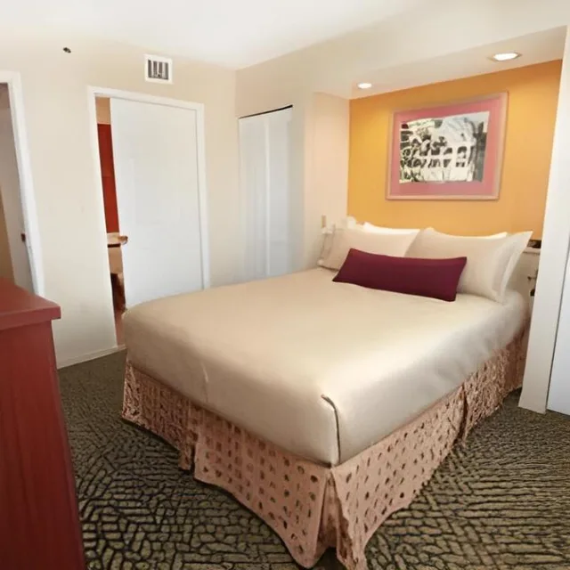 غرفة بسرير كوين مع أريكة، Vacation Village At Bonaventure 3/4