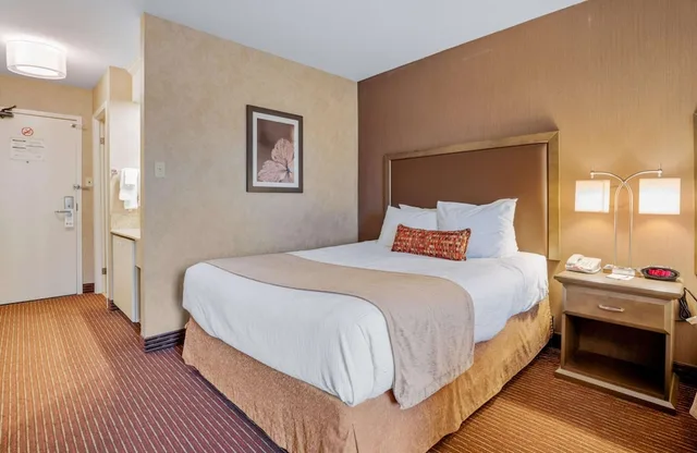 غرفة قياسية بسريرين كوين، Best Western Plus Cairn Croft Hotel 1/8