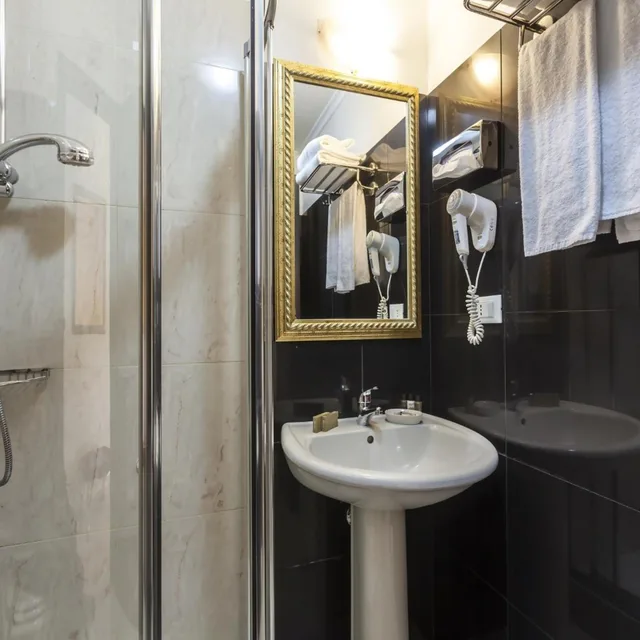 Room, Double or Twin Bed, Separate Building, Hotel Regina Giovanna 6/7